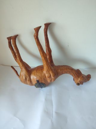Figura Camello Similar Madera 