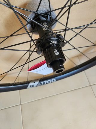 [nueva] Rueda trasera DT Swiss EX 1700 Enduro