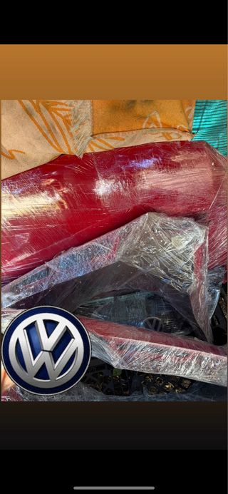 Aletas y capó VW Touran - Rojo
