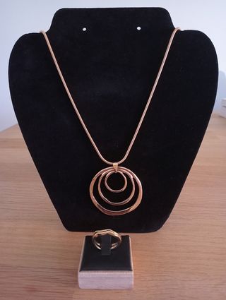 Conjunto Colgante más anillo.
