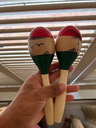 Maracas de madera pintadas a mano