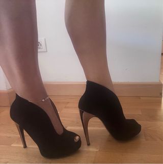 Zapatos abotinados negros abierto edición limitada