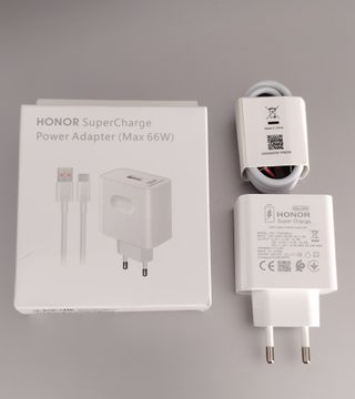 Ricarica rapida del caricabatterie HONOR HUAWEI SuperCharge da 66 W