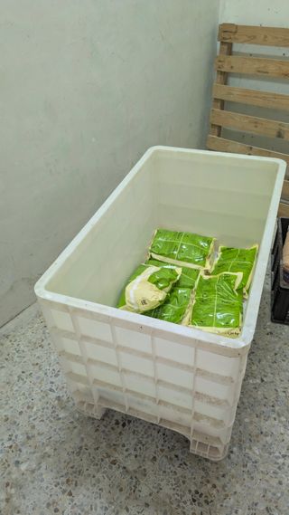 Contenedor plástico blanco c/ruedas