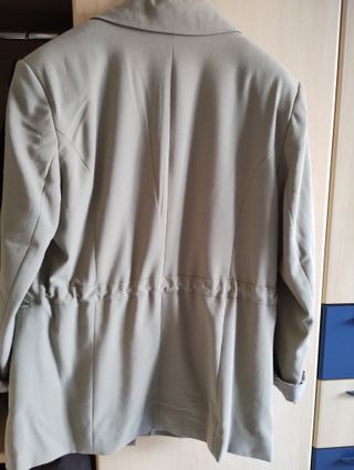 Giacca beige elegante