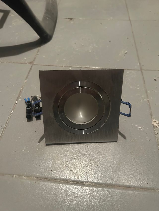 Foco empotrable LED metálico