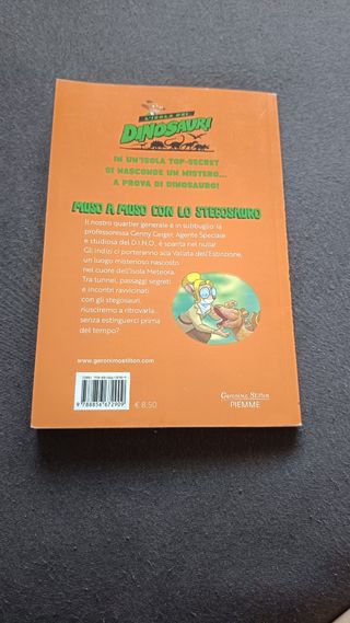 Muso a muso con lo Stegosauro
