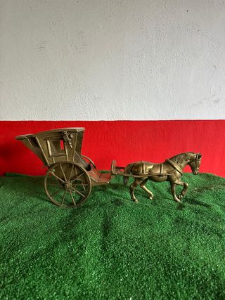 Carruaje bronce antiguo