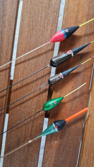 5 Boyas Pesca Champion Pool y 2 trabucco