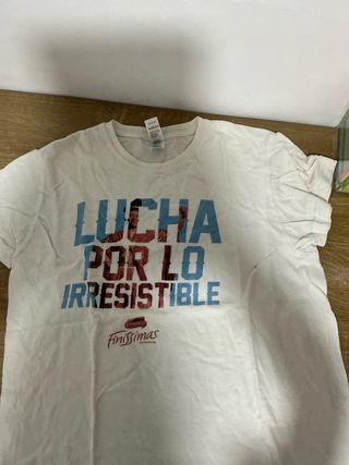 Camiseta Finísimas Lucha x lo Irresistible
