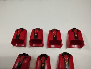 Playmobil lote torsos dragón rojo.