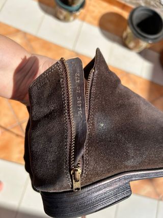 Botines Geox de ante marrón