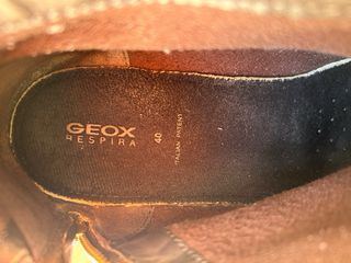 Botines Geox de ante marrón