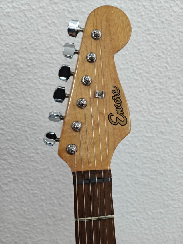 Guitarra eléctrica Encore Stratocaster roja