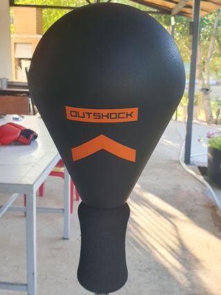 Saco de boxeo Outshock con base