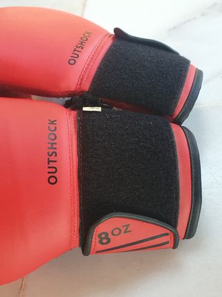 Saco de boxeo Outshock con base