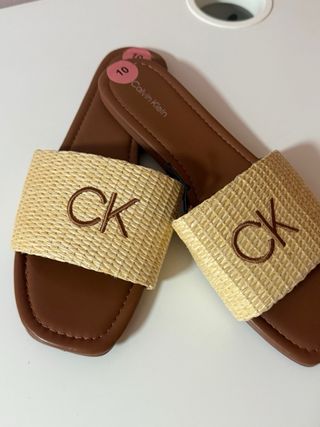 Sandalias planas Calvin Klein - Talla 40