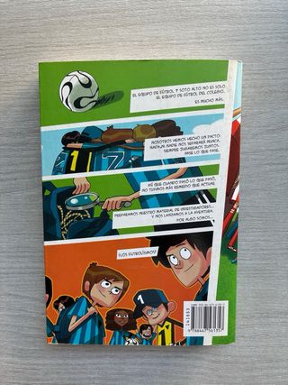 Los Futbolísimos 1: El misterio de los árbitros...
