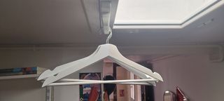 5 Perchas madera blanca IKEA