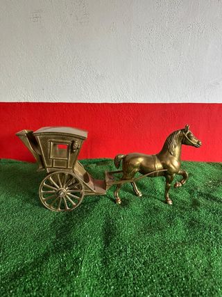 Carruaje caballo bronce antiguo