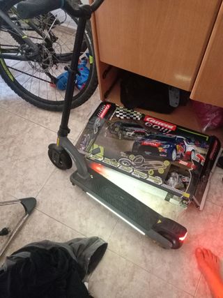 Patinete eléctrico niño - ¡Como nuevo!