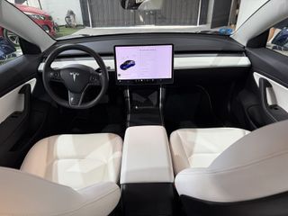 Tesla Tesla Model 3 2019