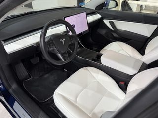 Tesla Tesla Model 3 2019
