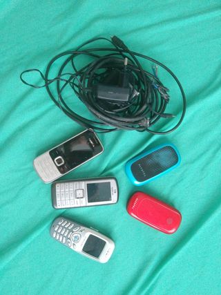 5 Vecchi telefoni cellulari
