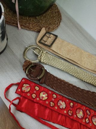 4 cinture da donna in vari stili