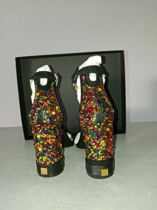  Stuart Weitzman Swarovski 