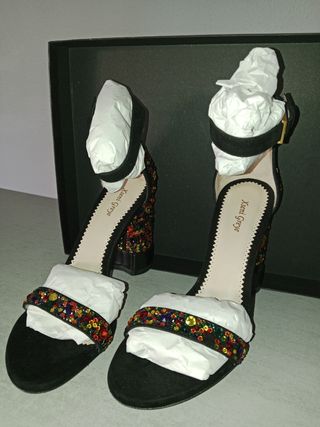  Stuart Weitzman Swarovski 