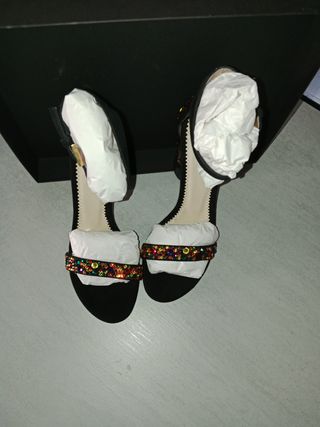 Stuart Weitzman Swarovski 