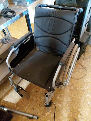 Silla de ruedas usada