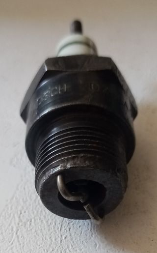 Bujías Bosch, KLG y Motocraft.