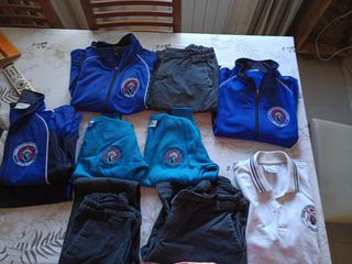 Uniforme escolar Madre de la Vida varias tallas 