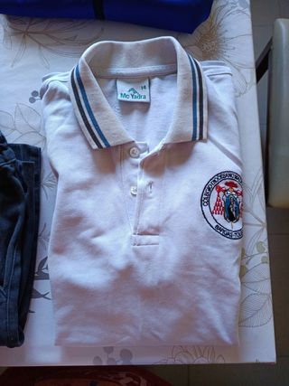 Uniforme escolar Madre de la Vida varias tallas 