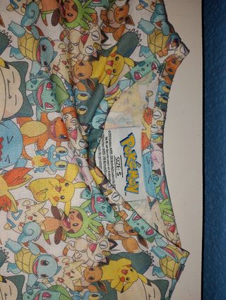 Camiseta Pokémon multicolor colección 