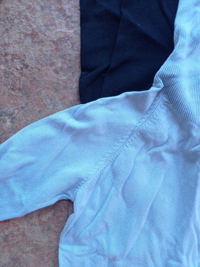 2 camisolas femininas de gola alta