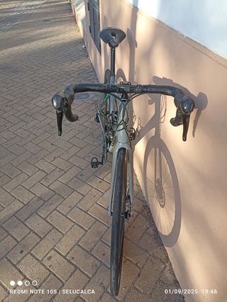 Bicicleta carretera Cube Attain L