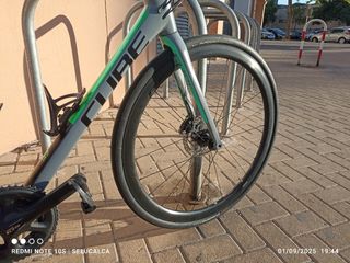 Bicicleta carretera Cube Attain L