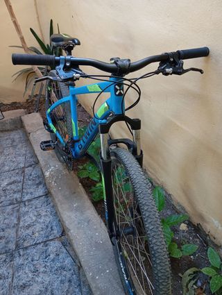 Bicicleta Rockrider ST520 azul