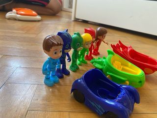 6 Muñecos PJ Masks + Coches
