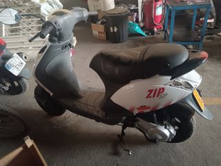Piaggio Zip sp agua 