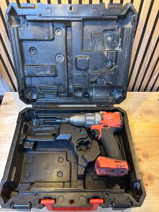 Taladro percutor Milwaukee M18 FPD
