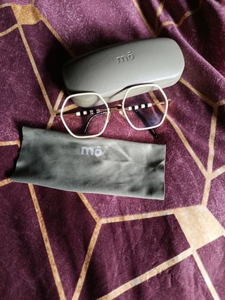 Gafas mó negras y blancas