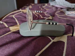 Gafas mó negras y blancas
