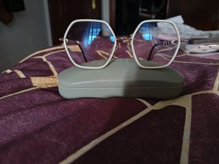 Gafas mó negras y blancas