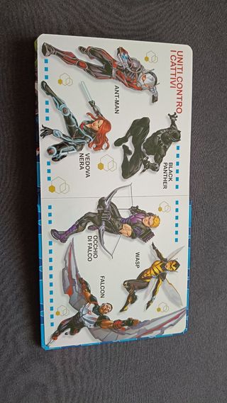 Avengers. Libro mini puzzle
