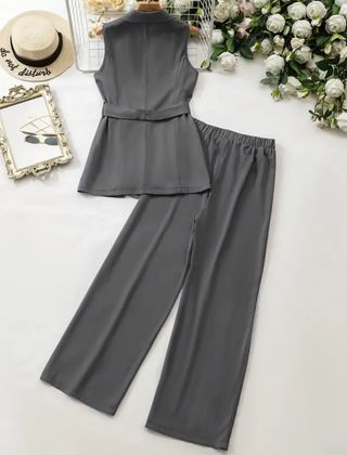 Conjunto pantalón y chaleco gris