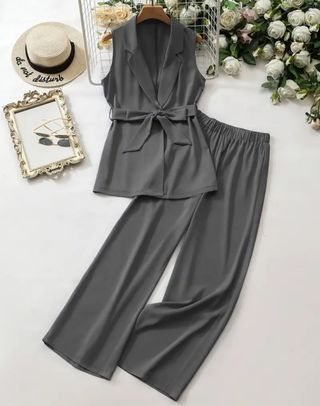 Conjunto pantalón y chaleco gris